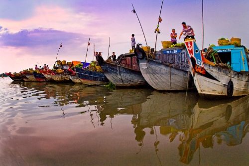 Chợ nổi Cái Bè – Tiền Giang