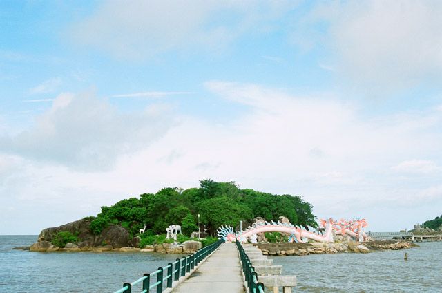 Hòn Đá Bạc - Cà Mau