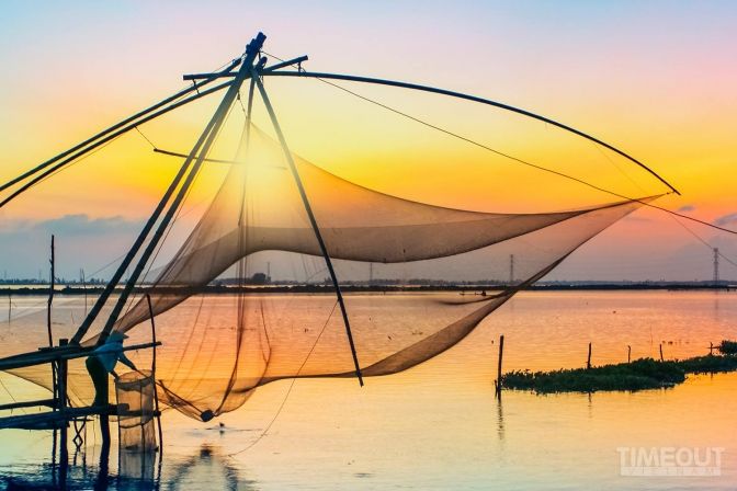 Người dân miền Tây quăng đó bắt cá mùa nước nổi