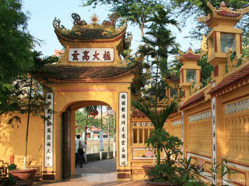 Cổng chùa Trấn Quốc - Hà Nội