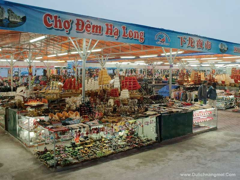 Một góc chợ đêm tại Hạ Long