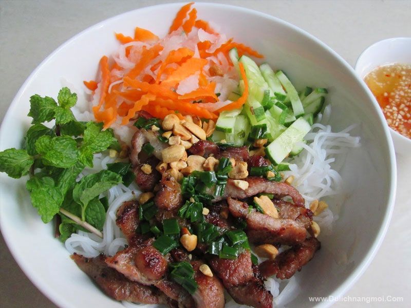 Tạm chia tay Nha Trang với món Bún thịt nướng thơm lừng