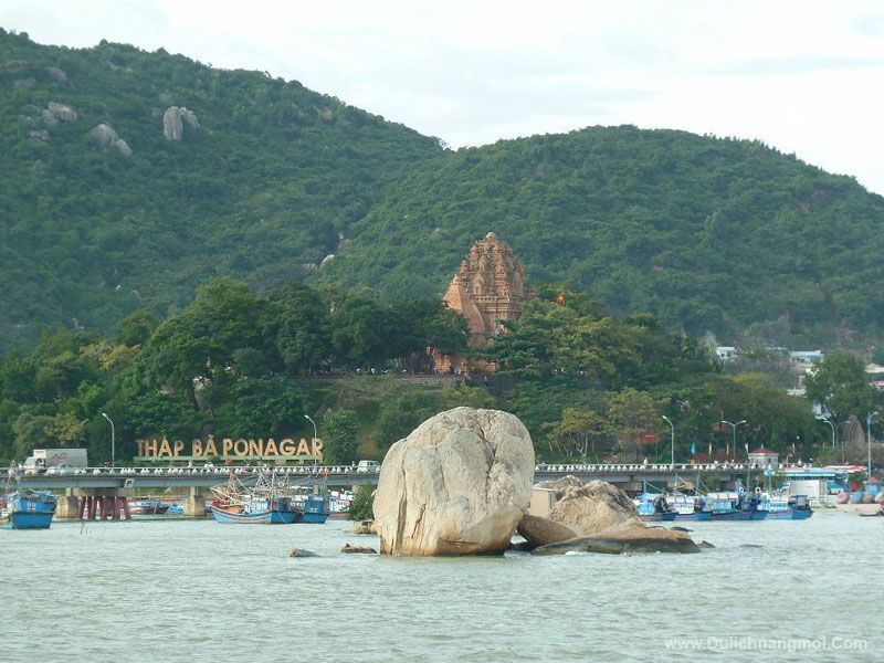 Tháp Bà Ponagar - Nha Trang