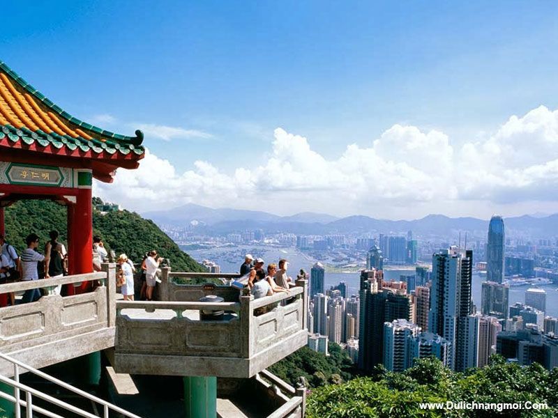 Thành phố Hồng Kông nhìn từ núi Thái Bình