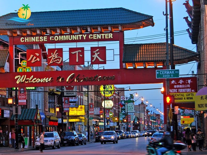 Một con đường dẫn vào khu China Town tại Mỹ