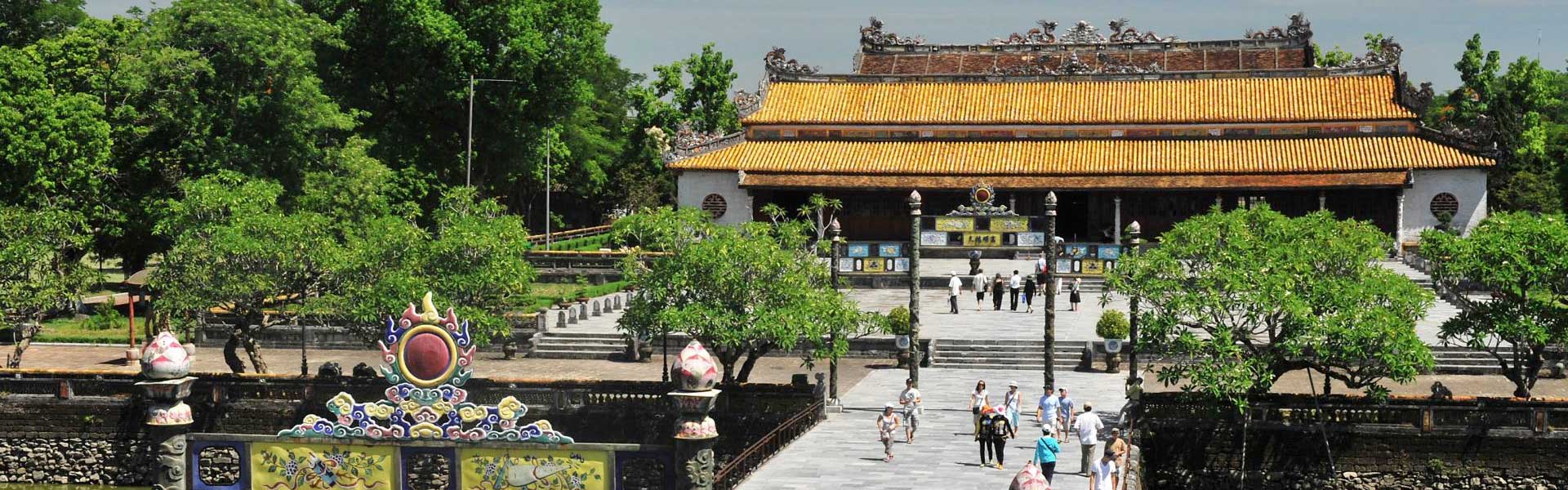 Tour du lịch khách đoàn Miền Trung Huế - Đà Nẵng- Hội An 5 ngày 4 đêm