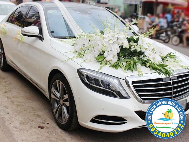 Cho thuê xe hoa cưới 5 chỗ cao cấp Mercedes E200 tại Sài Gòn