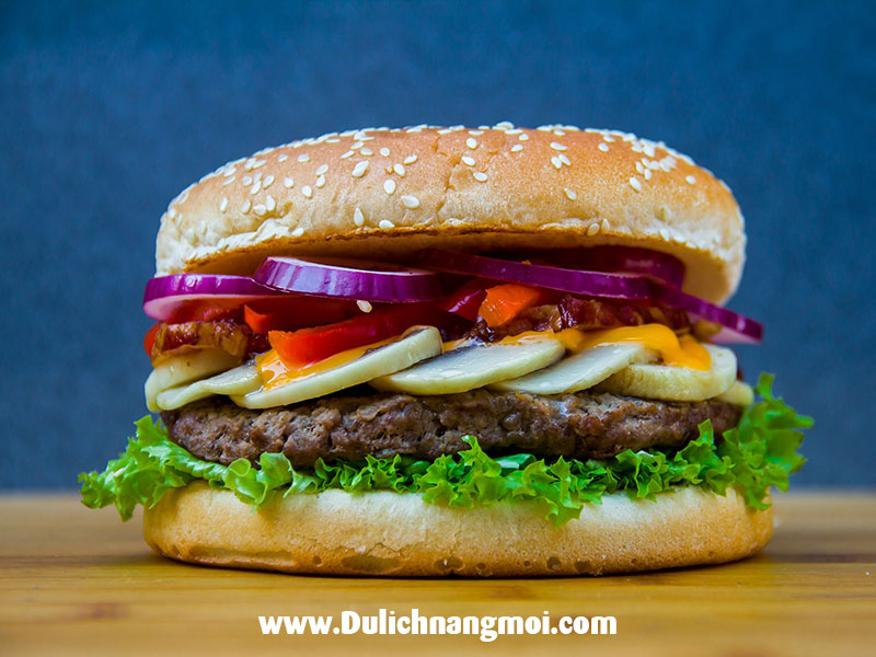 Đến Mỹ nhất định phải thướng thức món Hamburger nổi tiếng