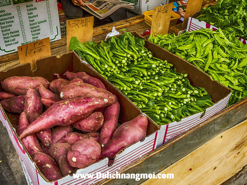 Một khu chợ nông sản và rau quả tại Mỹ