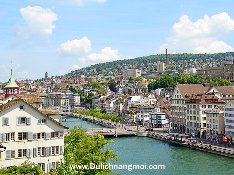 Một dòng kênh tại Zurich, Đức