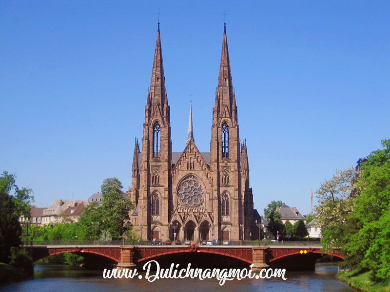 Kiến trúc môt nhà thờ cổ tại Đức