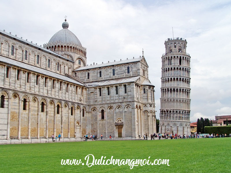Kiến trúc tháp nghiên Pisa