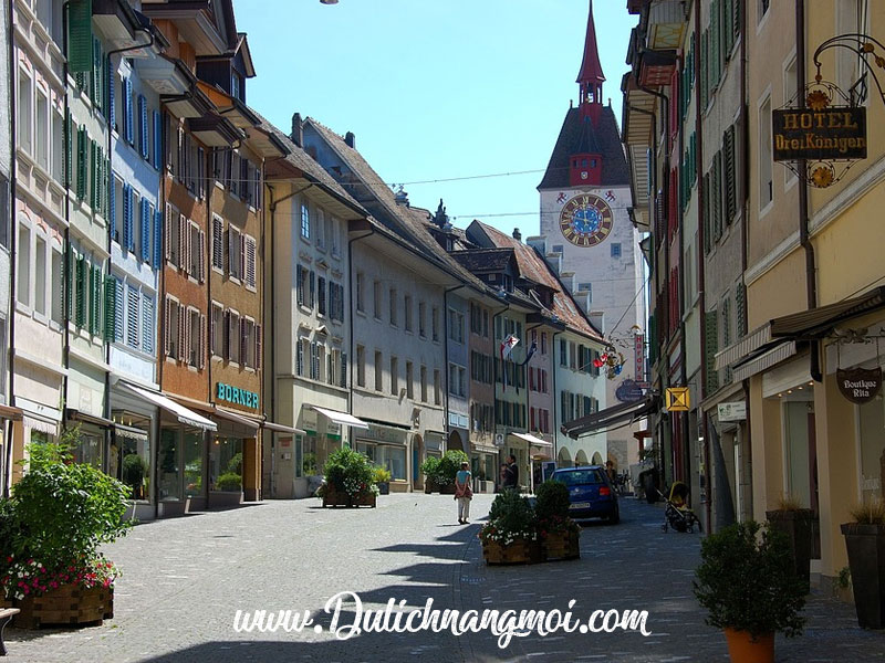 Một góc phố yên tĩnh tại Thụy Sĩ