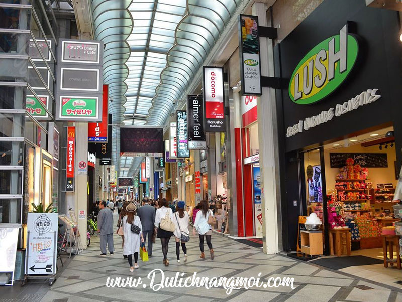 Phố đi bộ Shinsaibashi, Nhật Bản