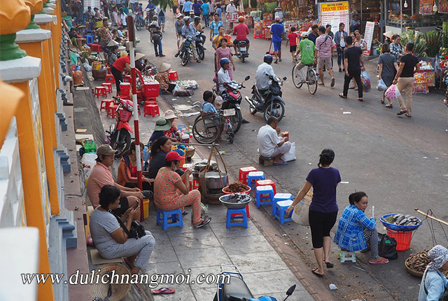 Đầu năm hành hương Miếu Bà Châu Đốc