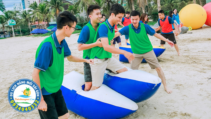 Công ty cho thuê vật dụng teambuilding đôi hia vạn dặm