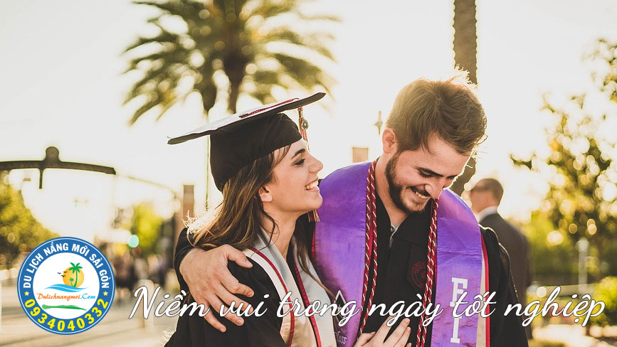 Niềm vui nhân đôi khi cùng con dự lễ tốt nghiệp