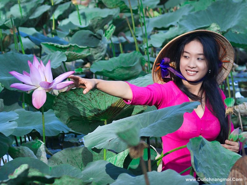 Chiếc áo bà ba là nét đặc trưng, gắn liền với hình ảnh người phụ nữ Nam bộ