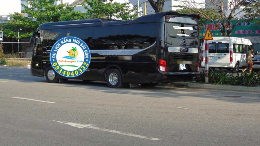 Cho thuê xe 9-19-22-chỗ Limousine tại Quận 5
