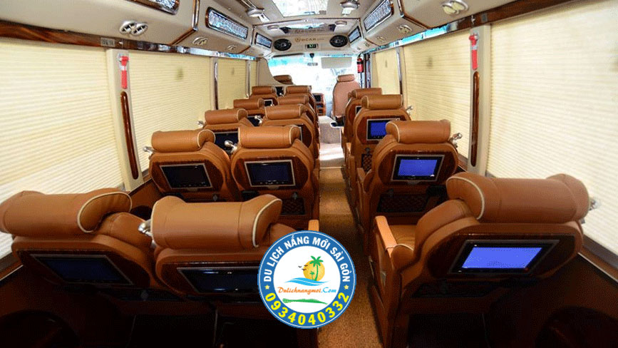 Cho thuê xe 19 chỗ Limousine tại Quận 2