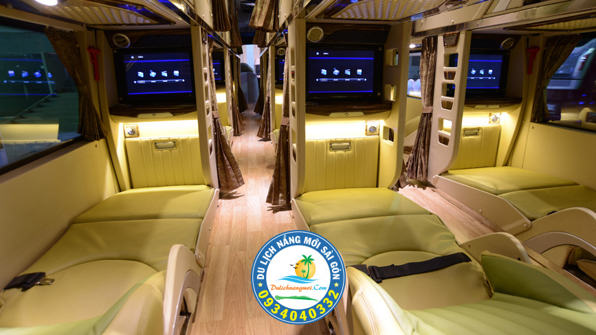 Cho thuê xe Limousine 22 chỗ tại Quận 1