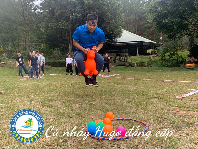 Cú nhảy Hugo thật phong cách