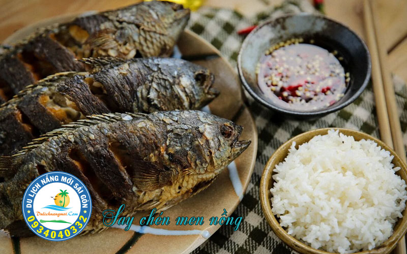 Say chén men nồng bên dĩa cá Rô Đồng