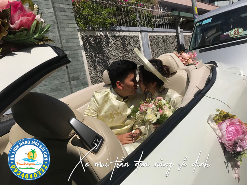 Xe mui trần cao cấp trong ngày đưa dâu