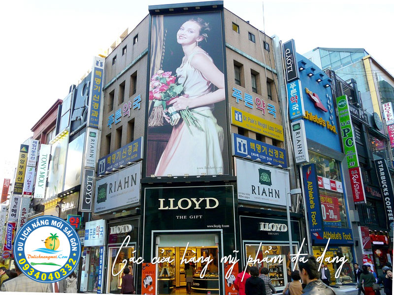 Các chợ Mỹ Phẩm và Thời trang luôn tấp nập du khách tại Hàn Quốc