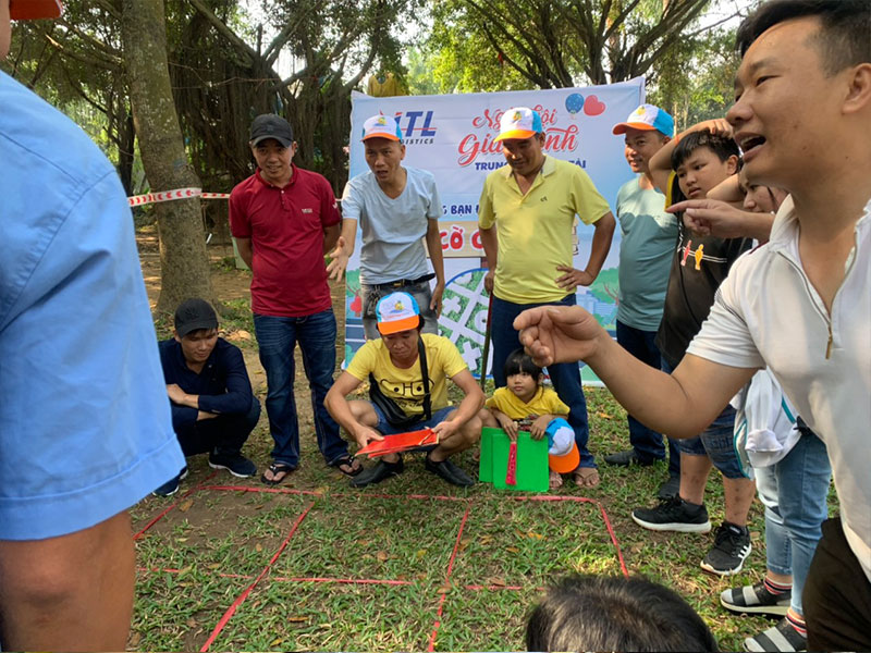 Thử trí tuệ với gian hàng đua hugo đánh caro